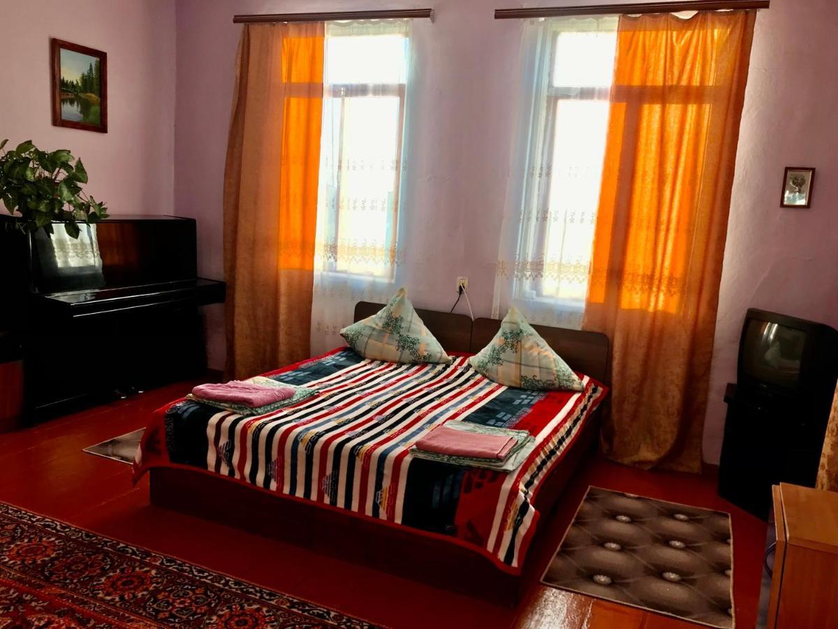 Guest House Anna Sochumi Exterior foto