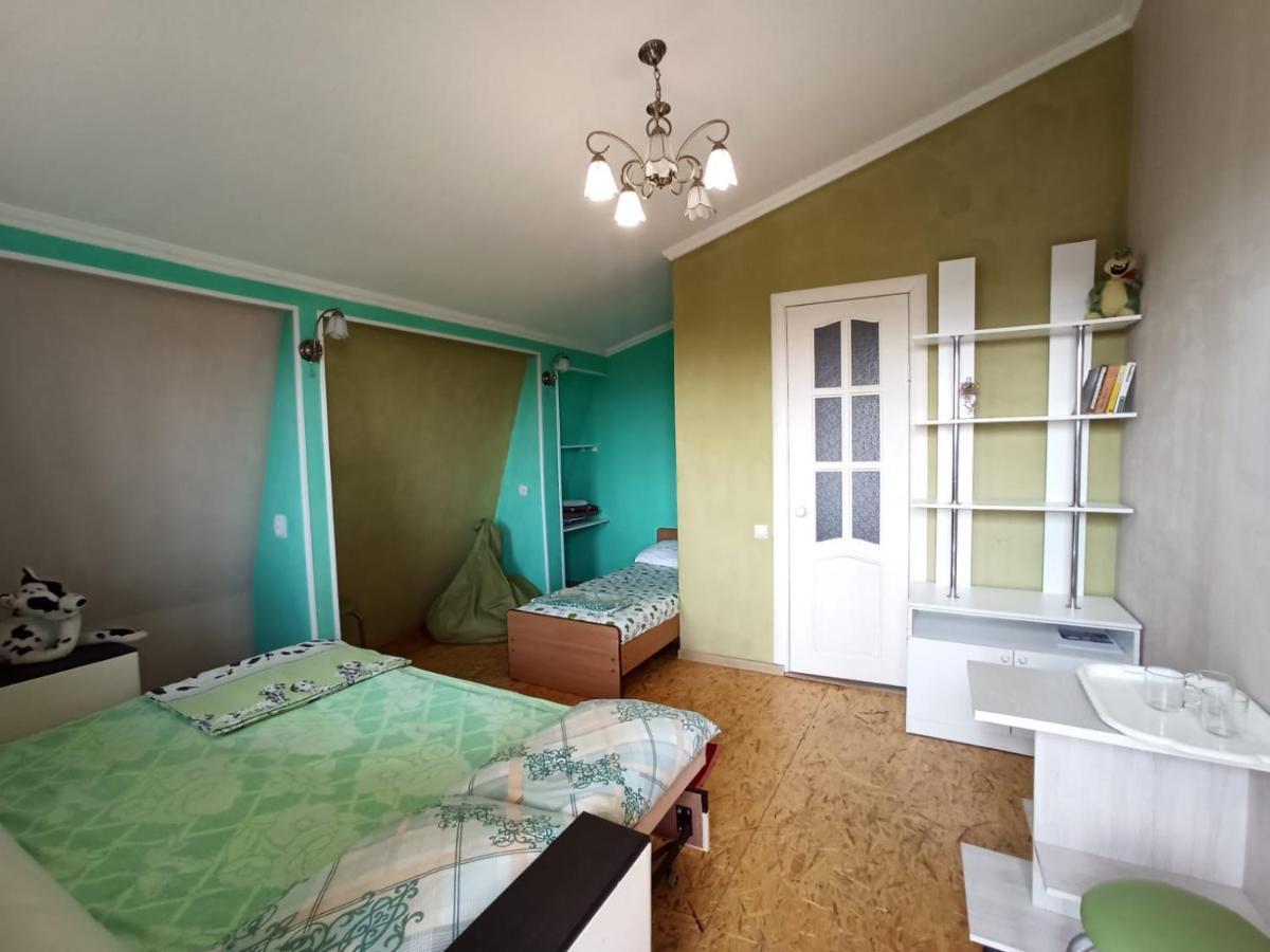 Guest House Anna Sochumi Exterior foto
