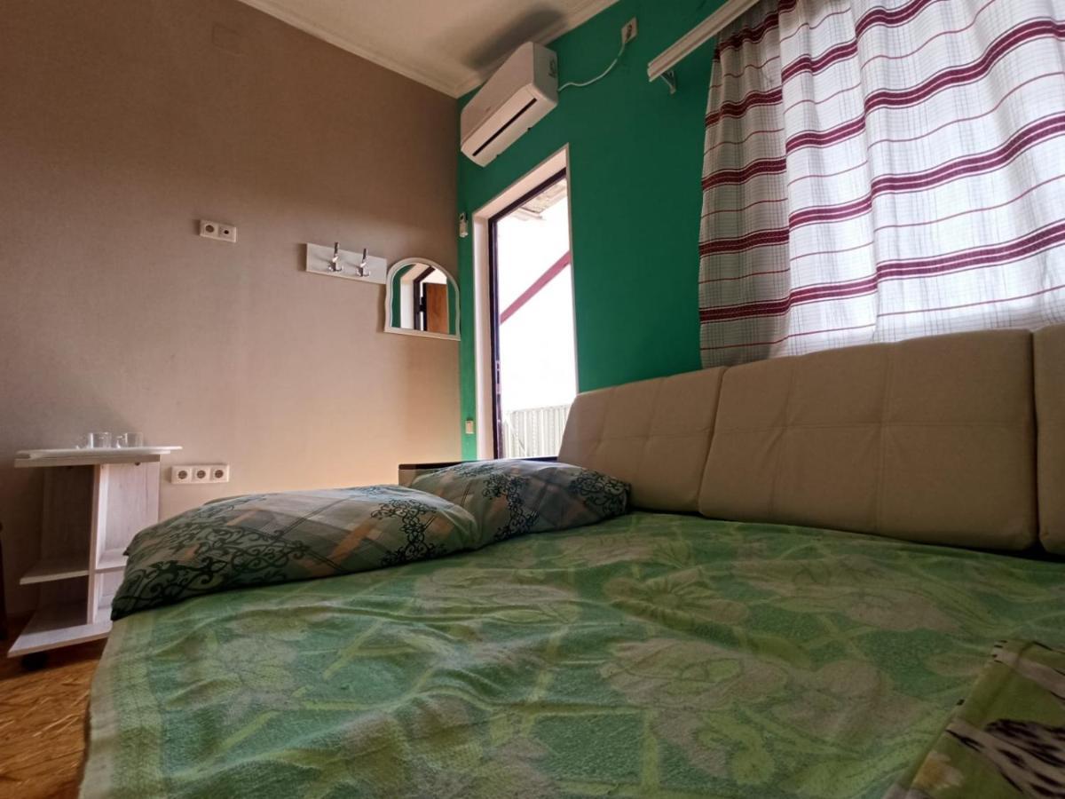 Guest House Anna Sochumi Exterior foto