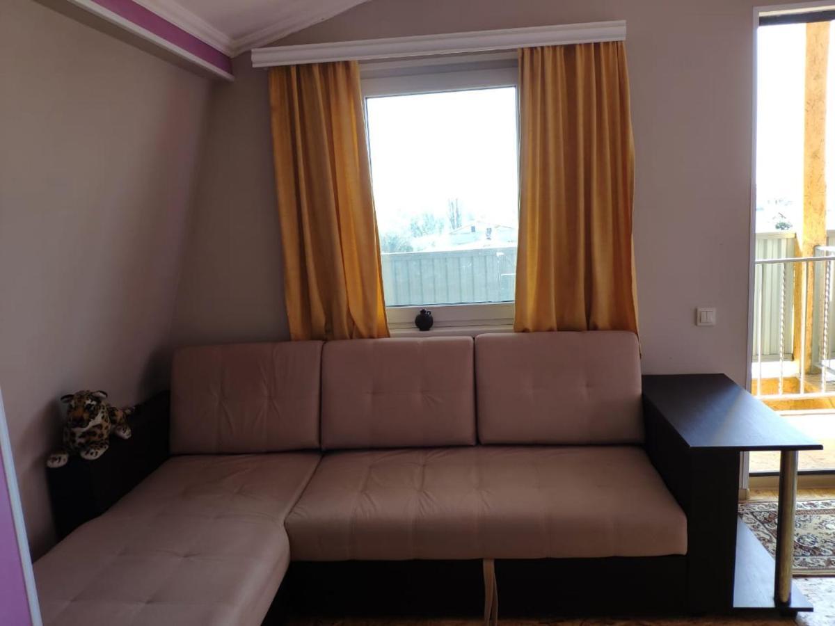 Guest House Anna Sochumi Exterior foto